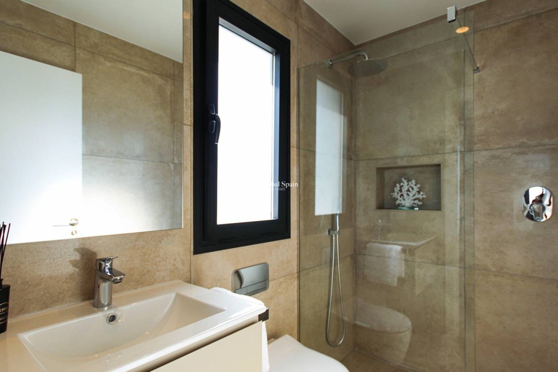 Revente - VILLA -
ROJALES - Inland