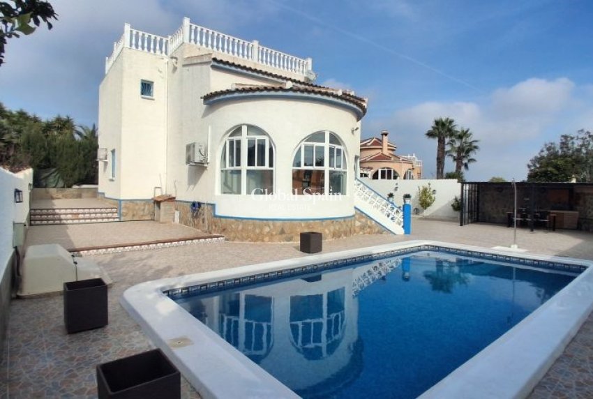 Revente - VILLA -
ROJALES - Inland