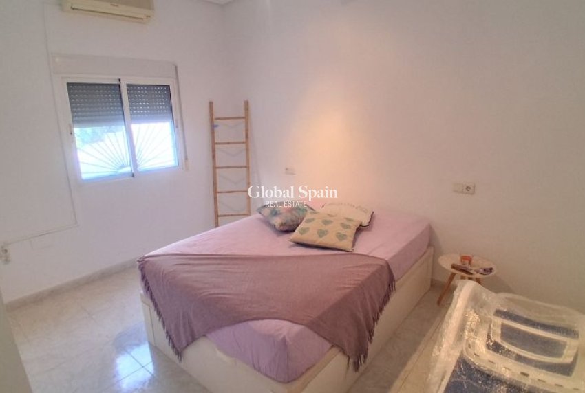 Revente - VILLA -
ROJALES - Inland