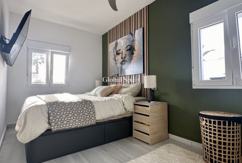 Revente - VILLA -
ROJALES - Inland