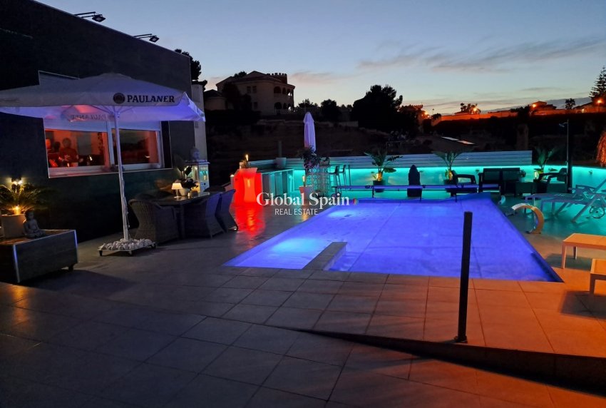 Revente - VILLA -
ROJALES - Inland