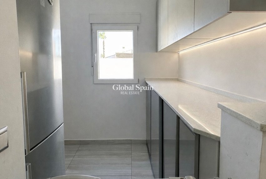 Revente - VILLA -
ROJALES - Inland