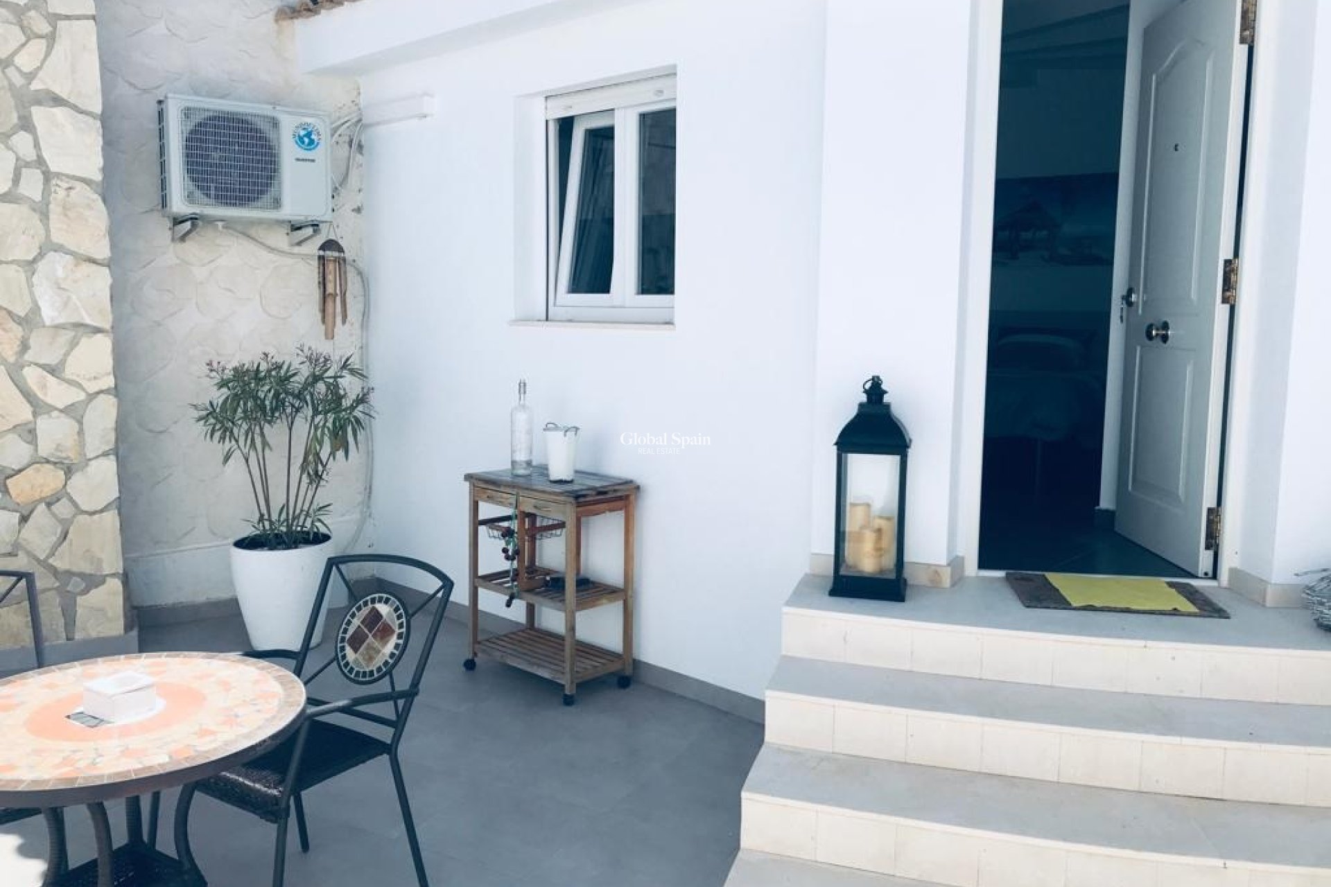 Revente - VILLA -
ROJALES - Inland