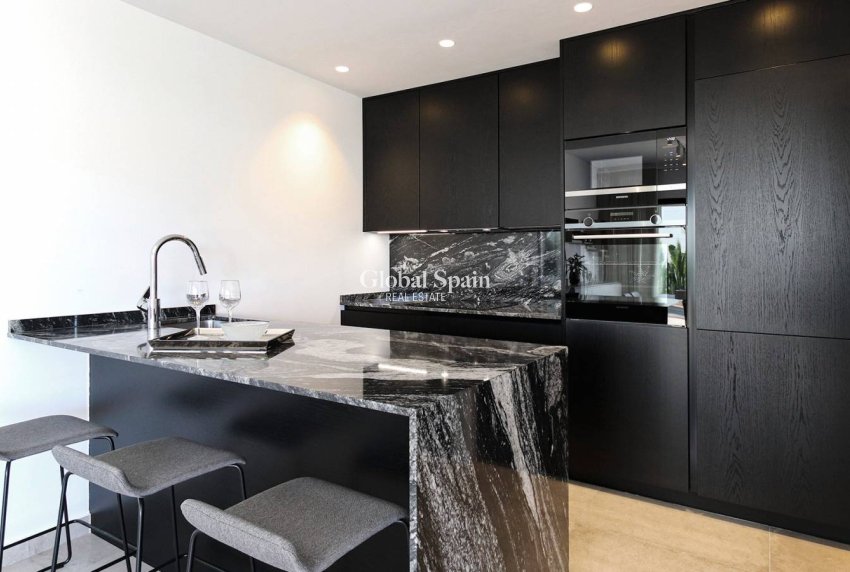 Revente - VILLA -
ROJALES - Inland