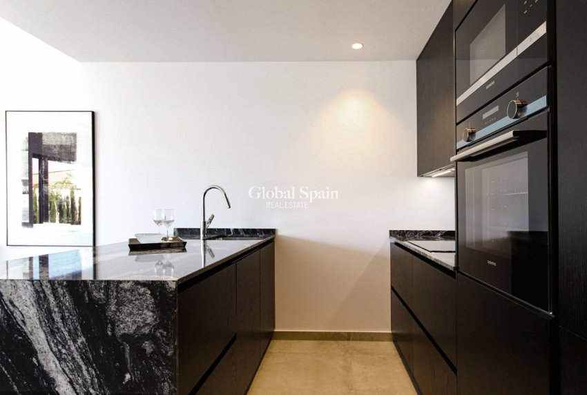 Revente - VILLA -
ROJALES - Inland