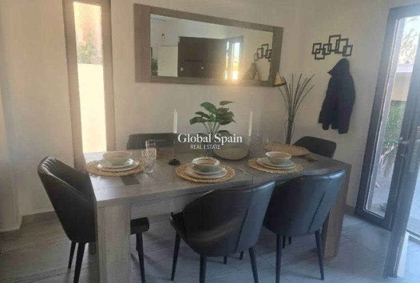 Revente - VILLA -
ROJALES - Inland