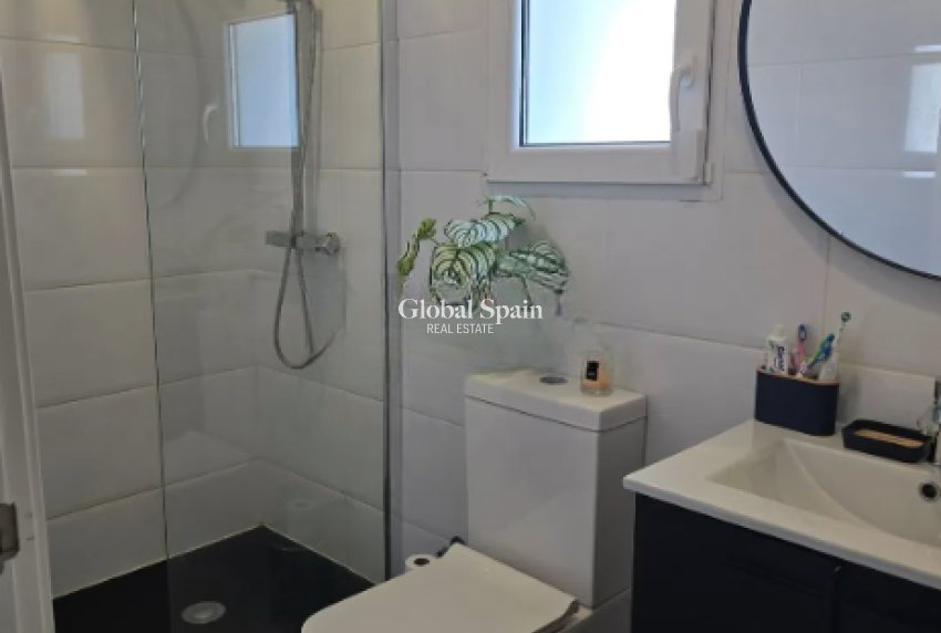 Revente - VILLA -
ROJALES - Inland
