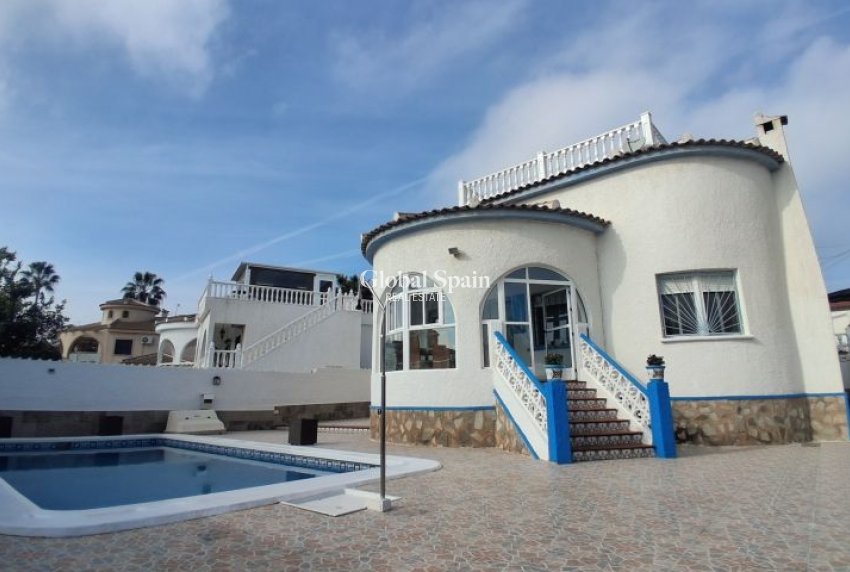 Revente - VILLA -
ROJALES - Inland