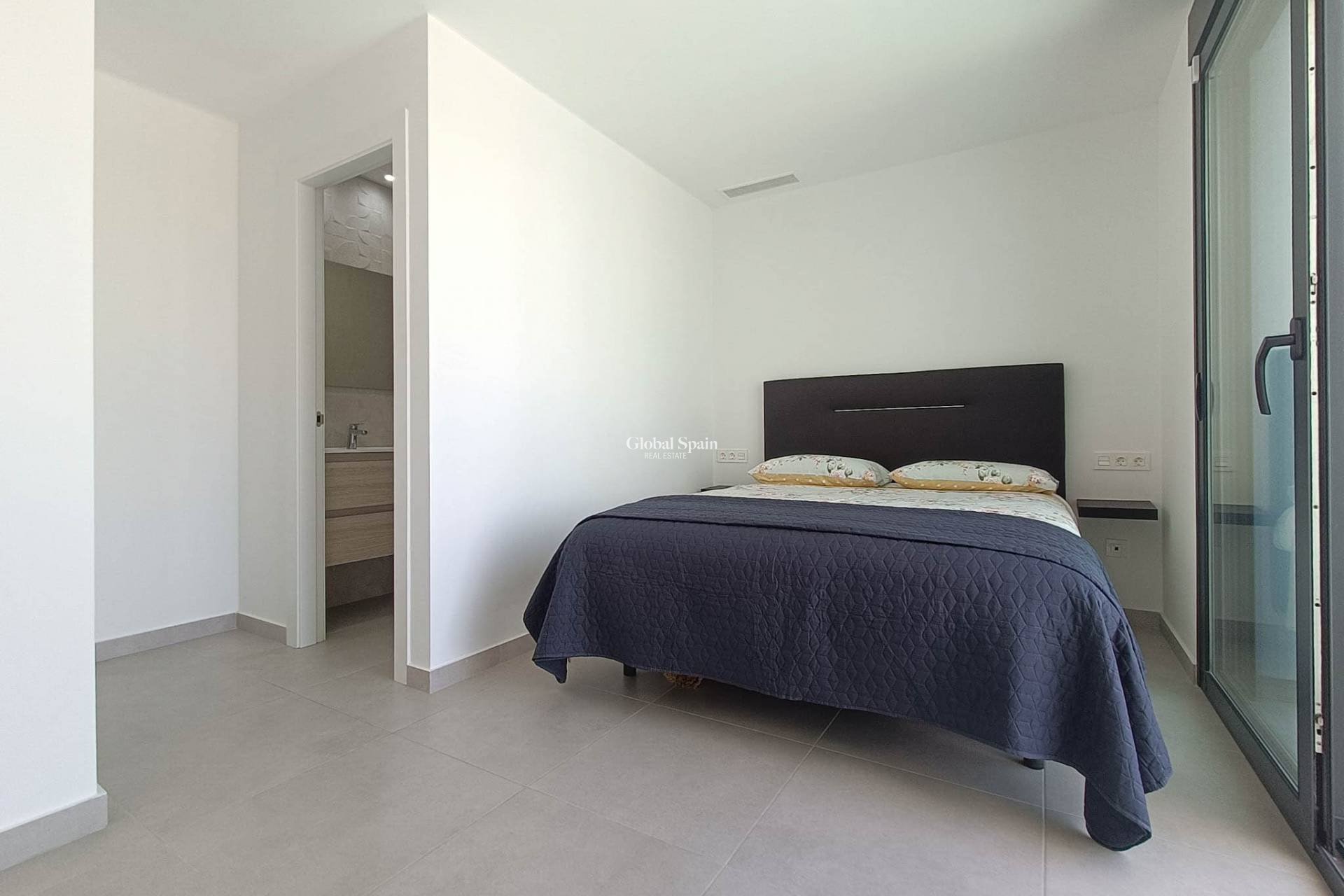 Revente - VILLA -
ROJALES - Inland