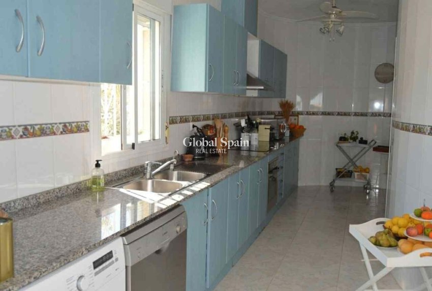 Revente - VILLA -
ROJALES - La Marquesa Golf