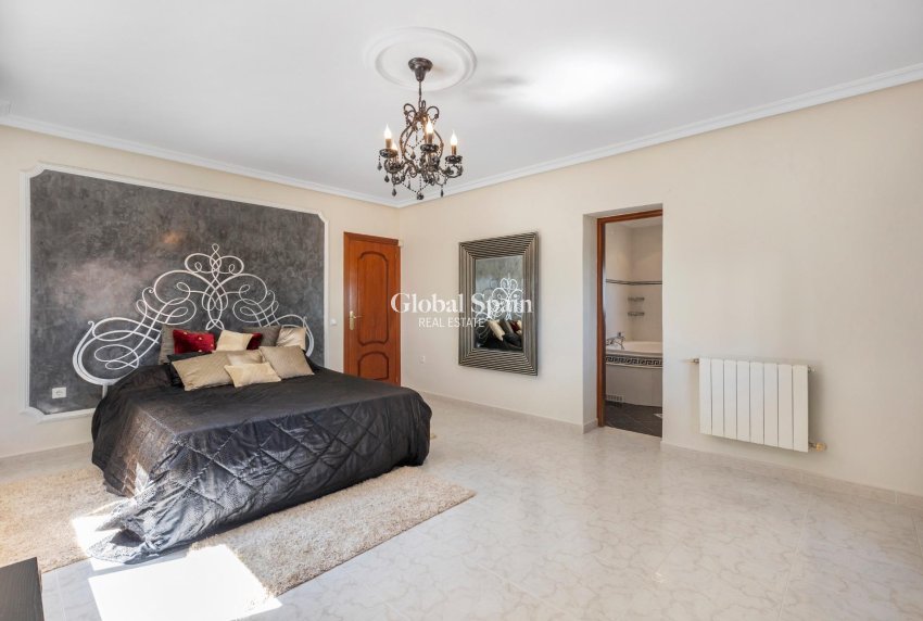 Revente - VILLA -
ROJALES - Pueblo Bravo