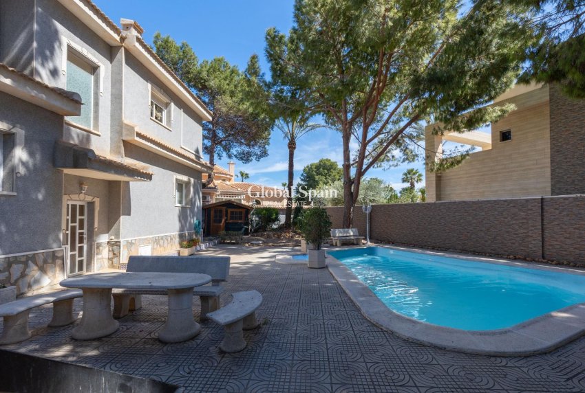 Revente - VILLA -
ROJALES - Pueblo Bravo