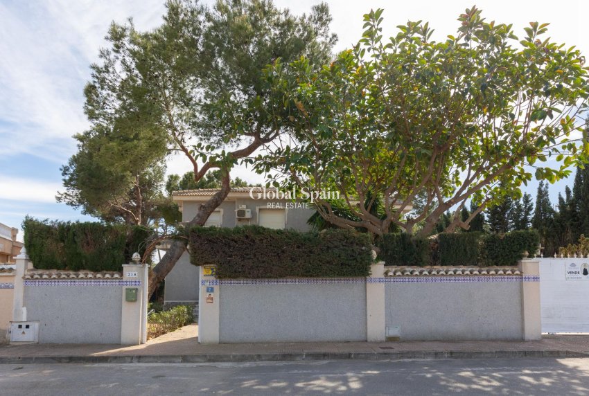 Revente - VILLA -
ROJALES - Pueblo Bravo
