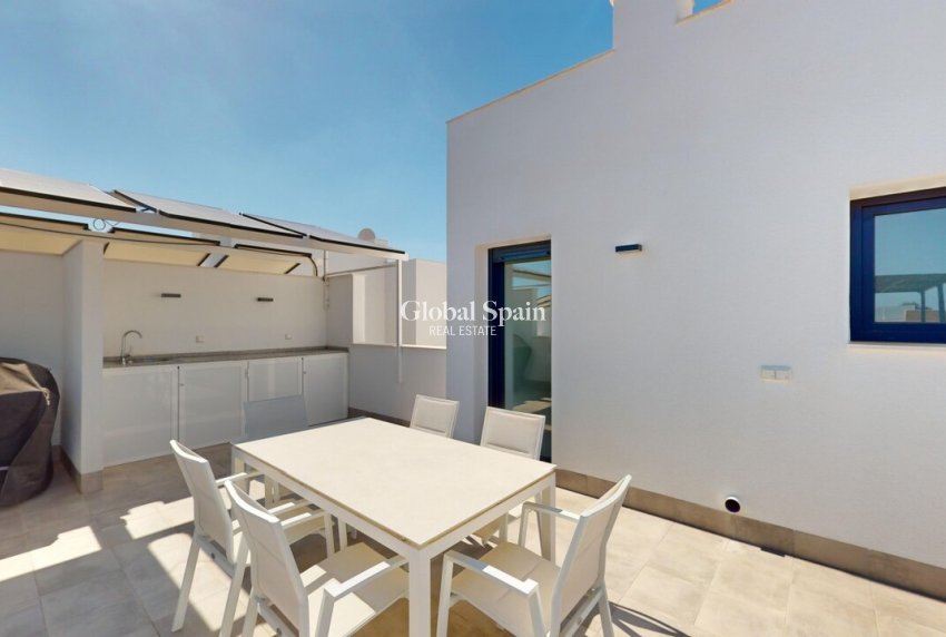 Revente - VILLA -
ROLDÁN - Inland