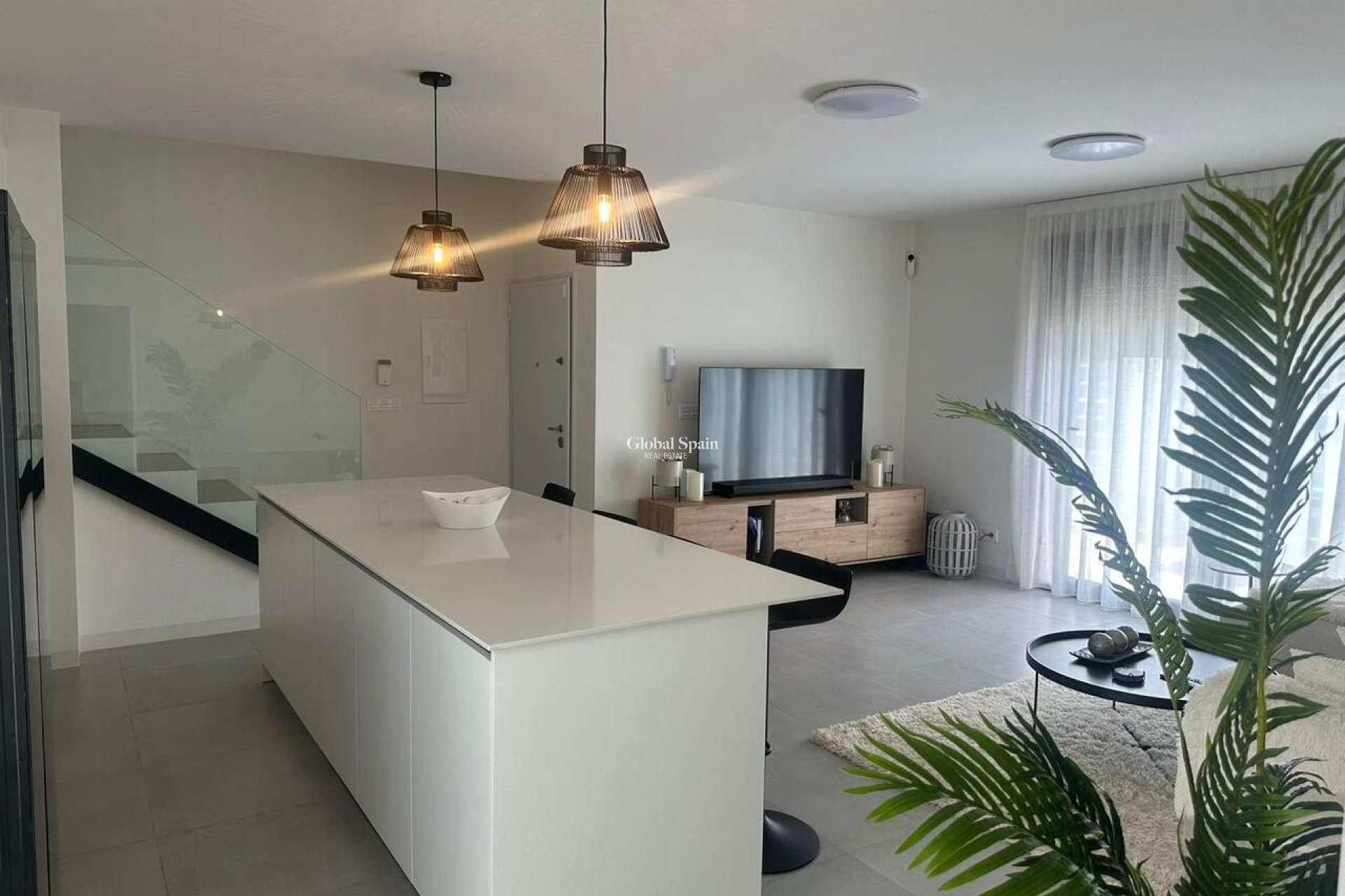 Revente - VILLA -
ROLDÁN - Inland