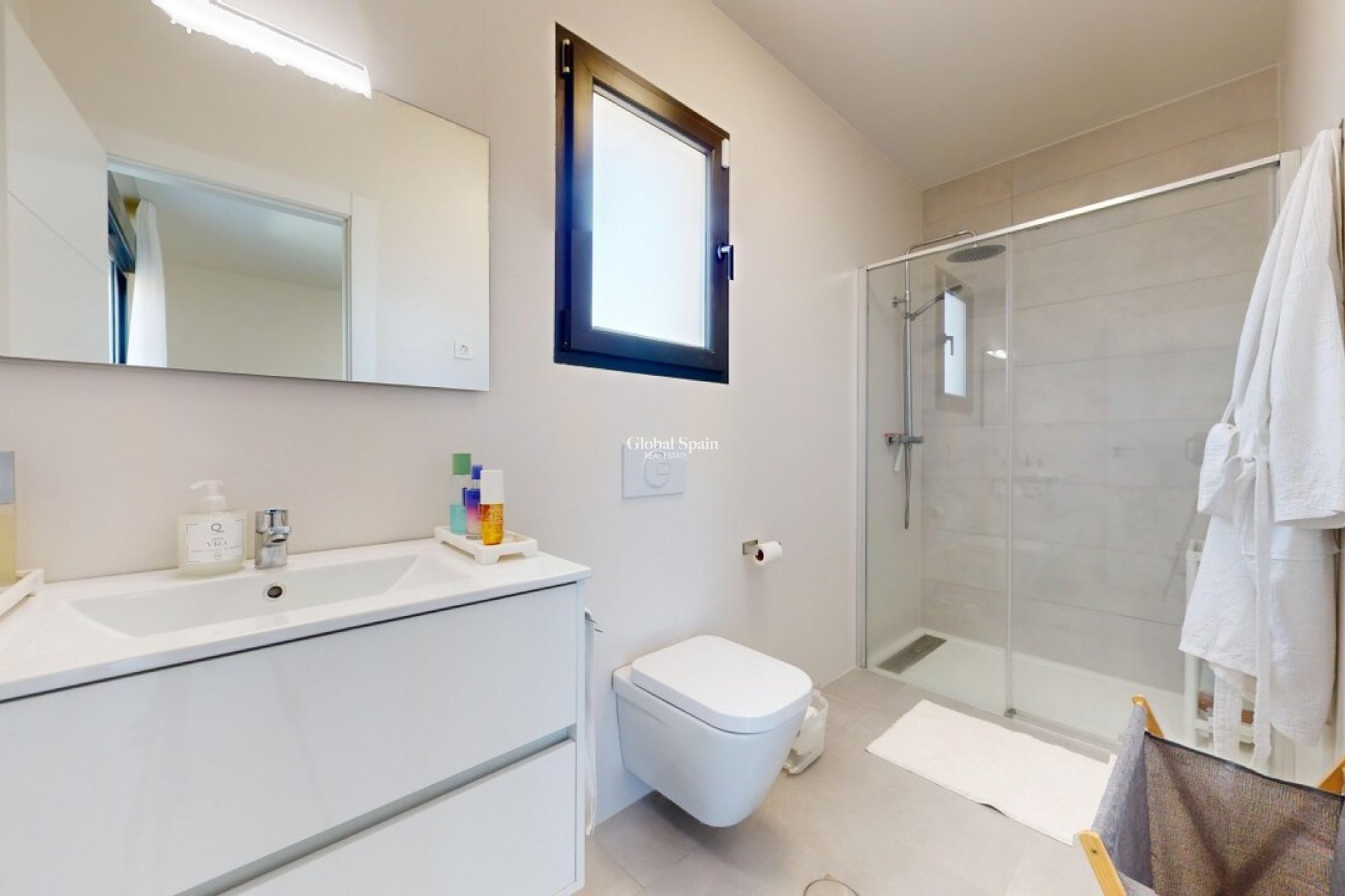 Revente - VILLA -
ROLDÁN - Inland