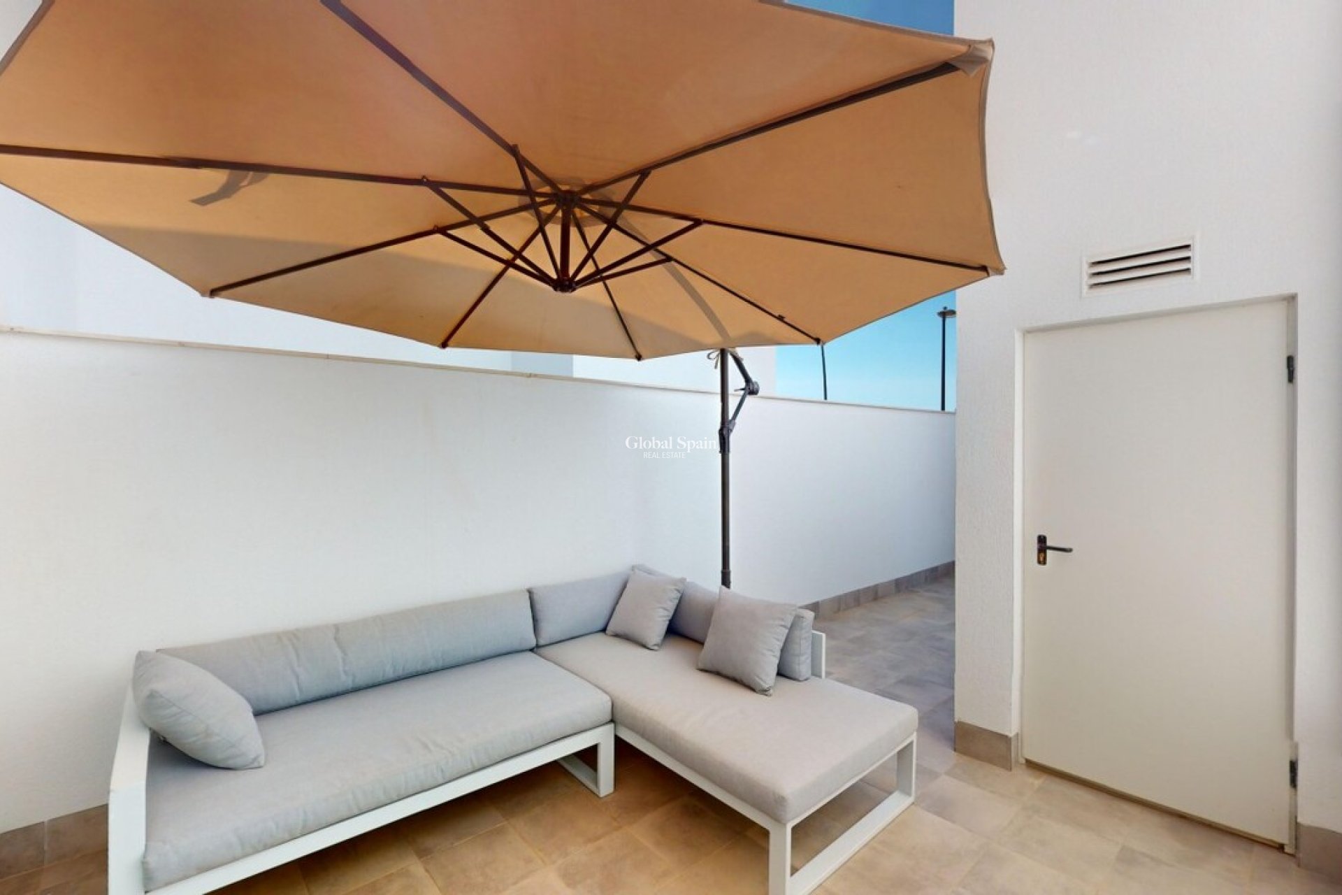 Revente - VILLA -
ROLDÁN - Inland