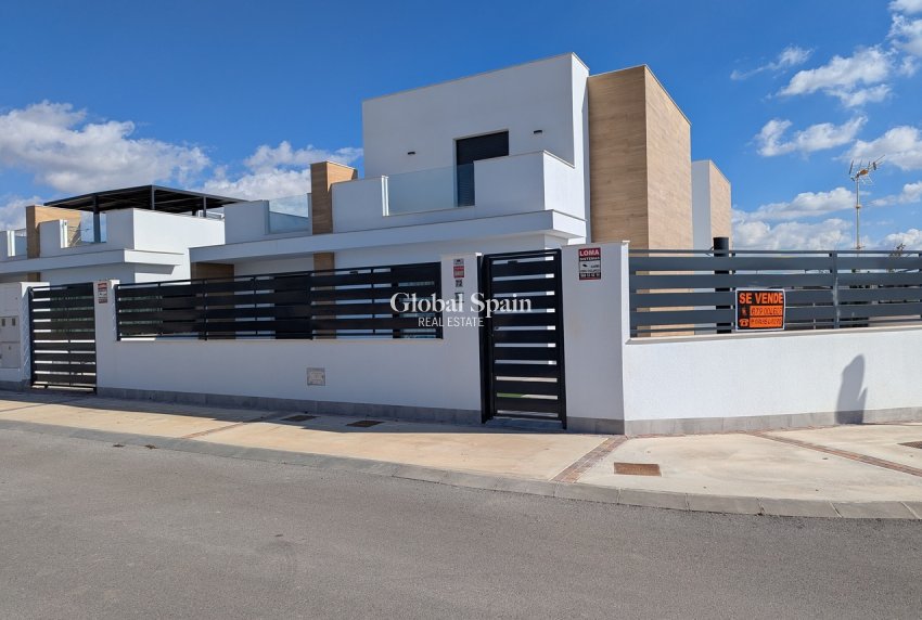 Revente - VILLA -
ROLDÁN - Inland