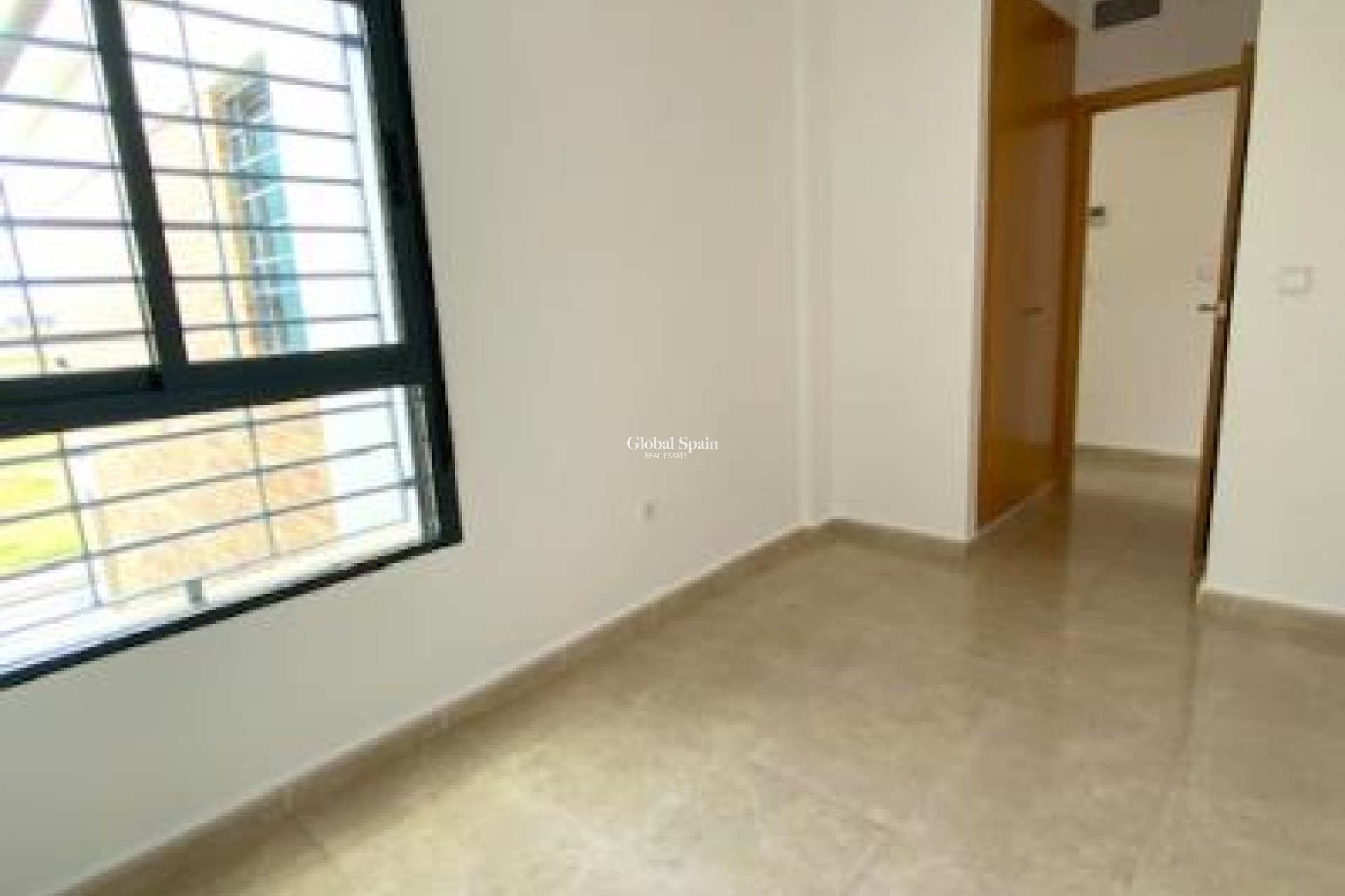 Revente - VILLA -
ROLDÁN - Inland