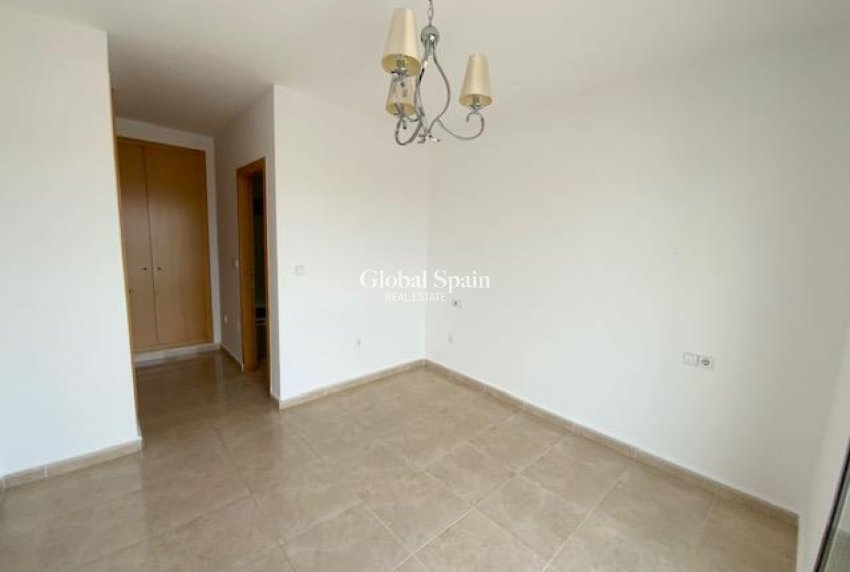 Revente - VILLA -
ROLDÁN - Inland