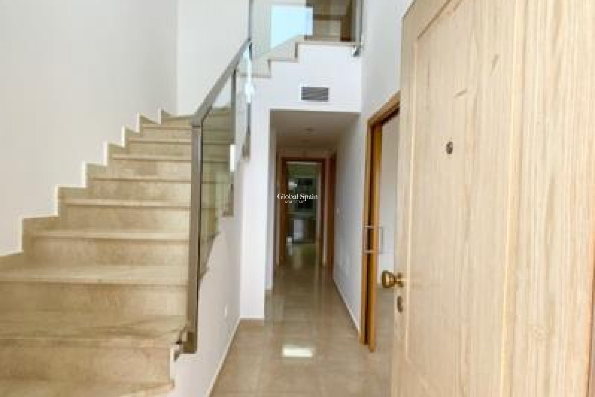 Revente - VILLA -
ROLDÁN - Inland