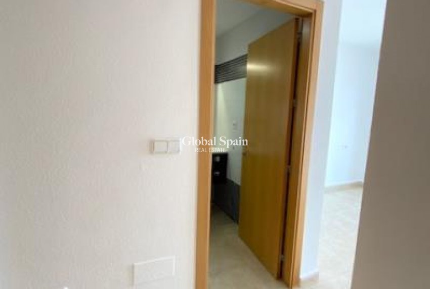 Revente - VILLA -
ROLDÁN - Inland
