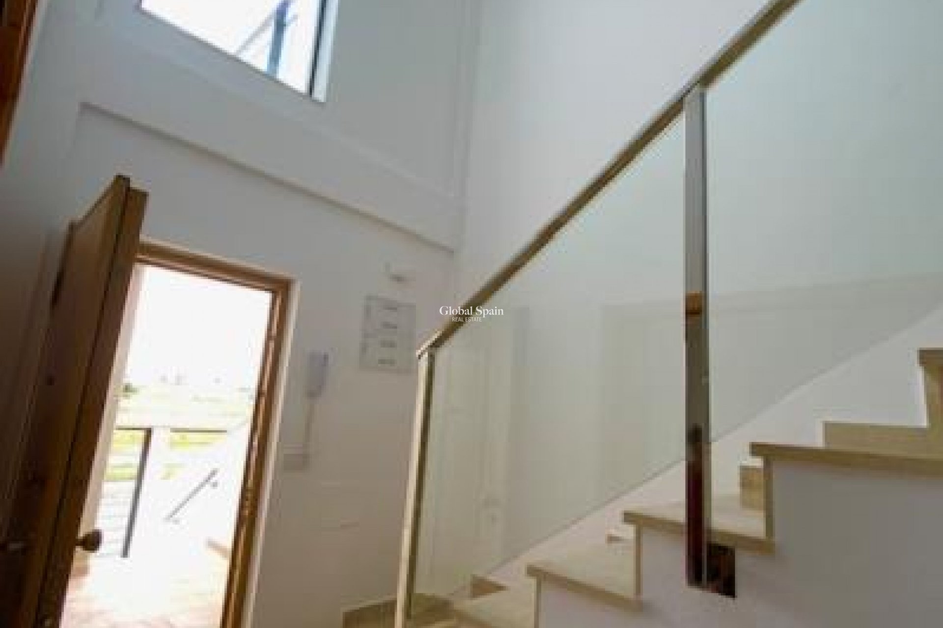 Revente - VILLA -
ROLDÁN - Inland