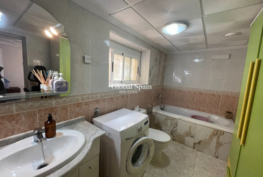 Revente - VILLA -
SAN FULGENCIO - Costa Blanca