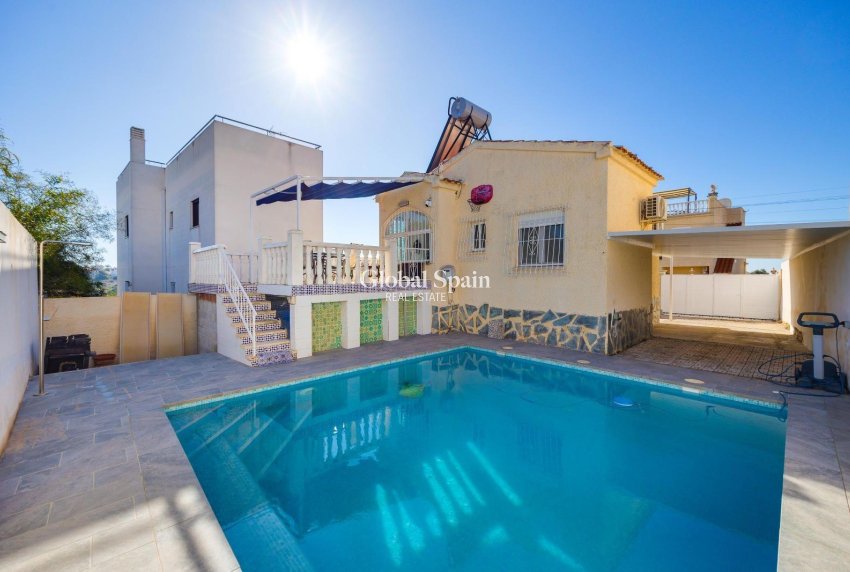 Revente - VILLA -
SAN FULGENCIO - LA MARINA