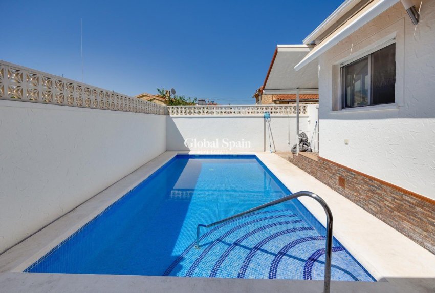Revente - VILLA -
SAN FULGENCIO - LA MARINA