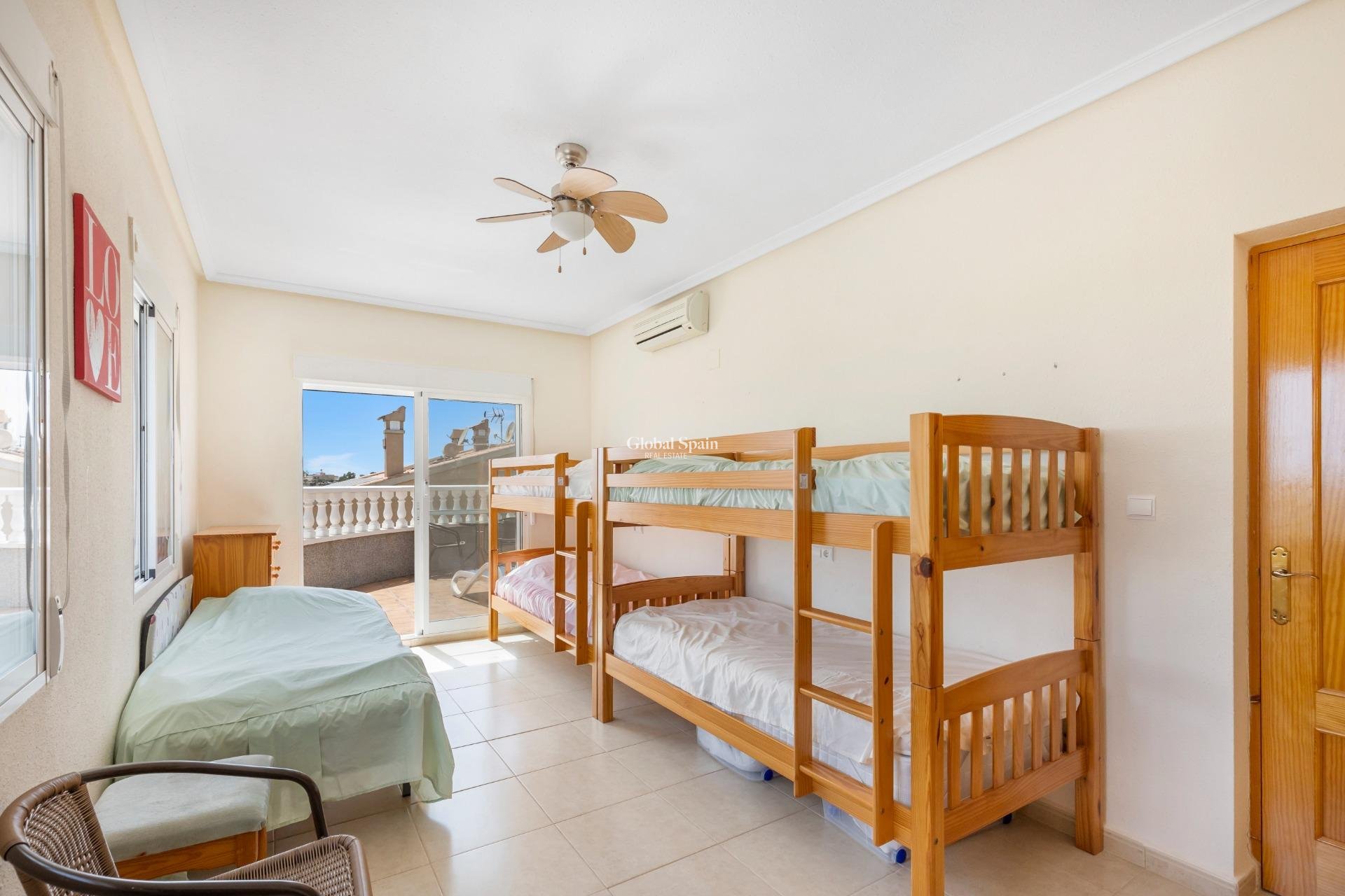 Revente - VILLA -
SAN FULGENCIO - Urb. La Marina