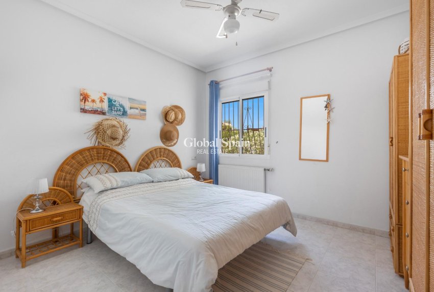 Revente - VILLA -
SAN FULGENCIO - Urb. La Marina