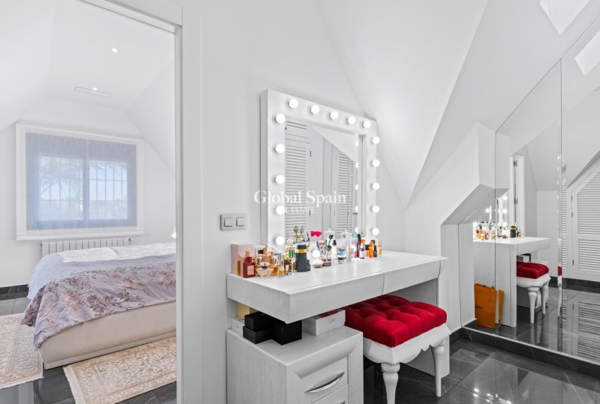 Revente - Villa -
SAN JUAN DE ALICANTE - Frank Espinós