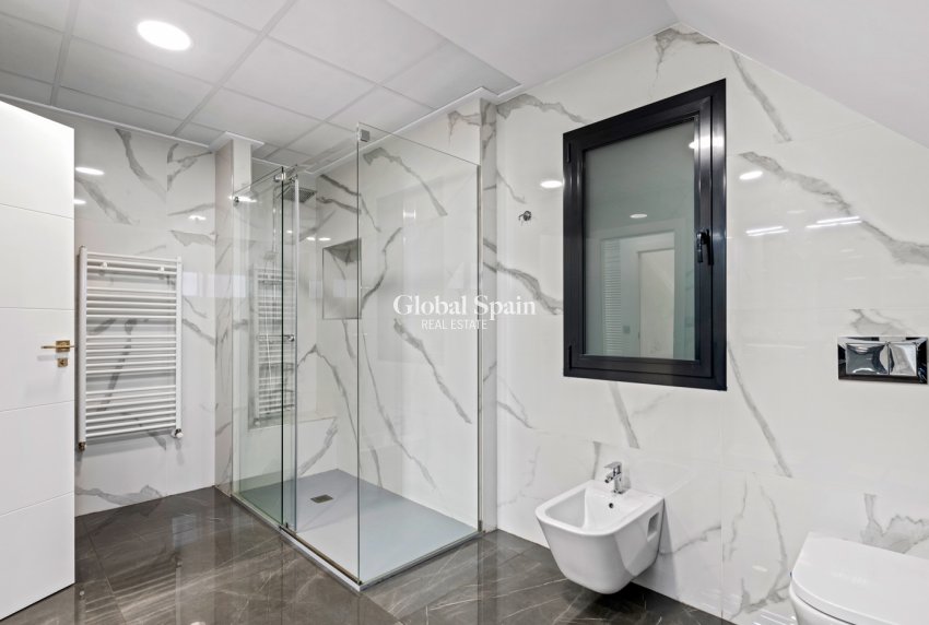 Revente - Villa -
SAN JUAN DE ALICANTE - Frank Espinós