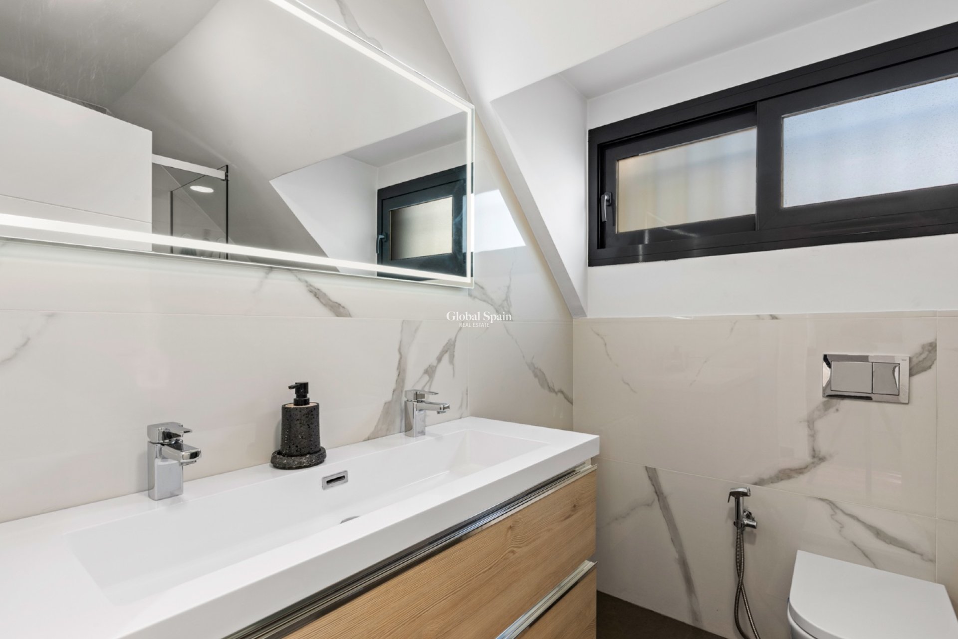 Revente - Villa -
SAN JUAN DE ALICANTE - Frank Espinós