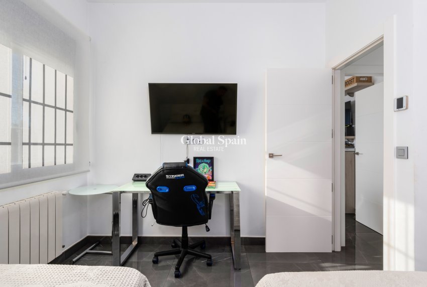 Revente - Villa -
SAN JUAN DE ALICANTE - Frank Espinós