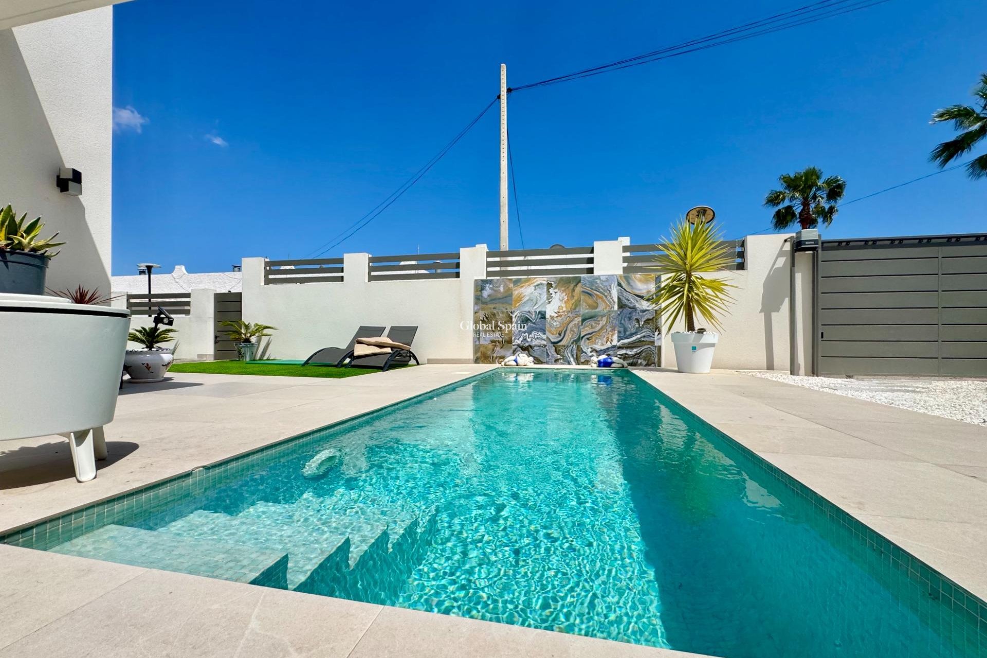 Revente - VILLA -
SAN MIGUEL DE SALINAS - Blue Lagoon - Galán