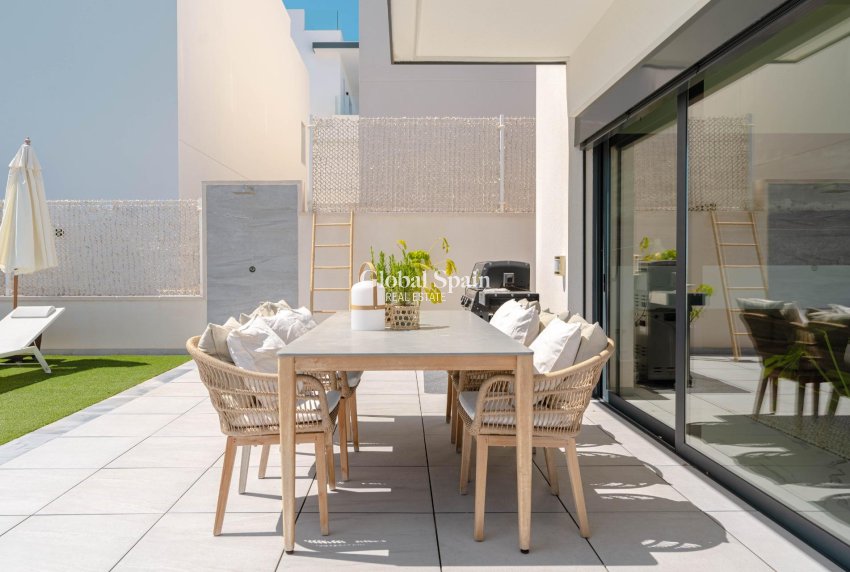 Revente - Villa -
SAN MIGUEL DE SALINAS - Costa blanca sur