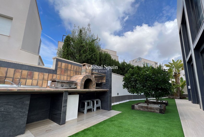 Revente - Villa -
SAN MIGUEL DE SALINAS - Costa Blanca Sur