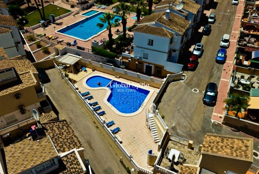 Revente - VILLA -
SAN MIGUEL DE SALINAS - Costa Blanca