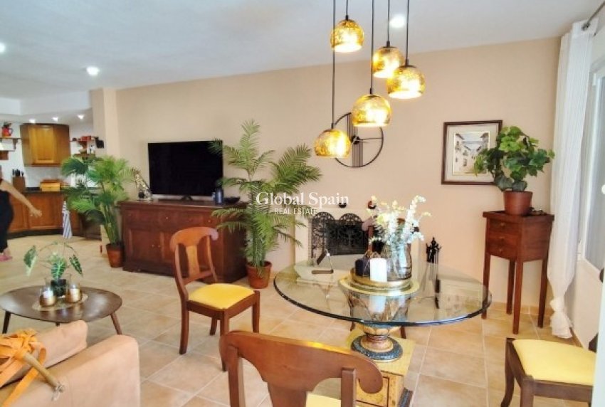 Revente - VILLA -
SAN MIGUEL DE SALINAS - Inland