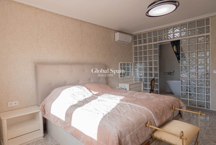 Revente - VILLA -
SAN MIGUEL DE SALINAS - Inland