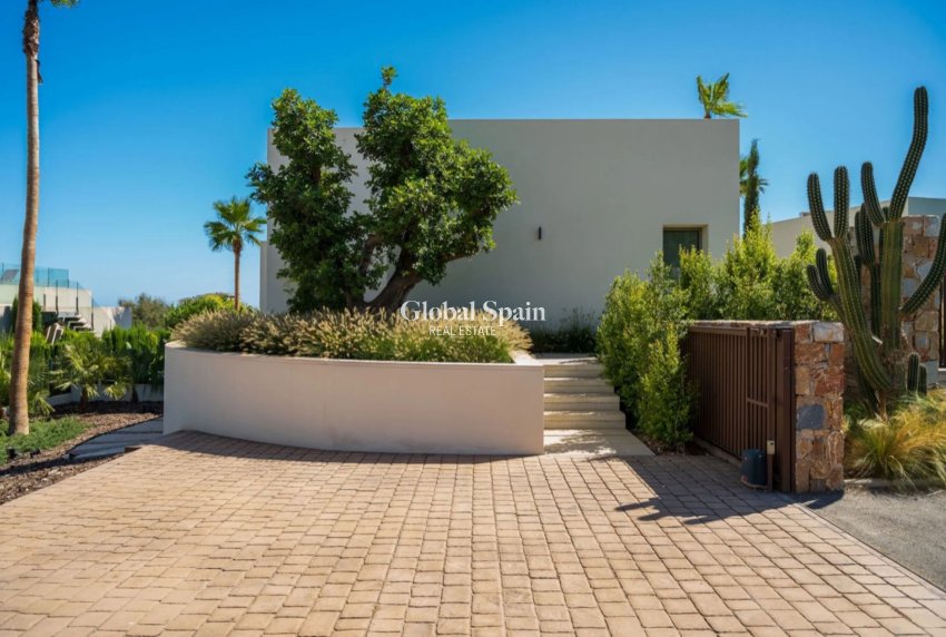 Revente - VILLA -
SAN MIGUEL DE SALINAS - Inland