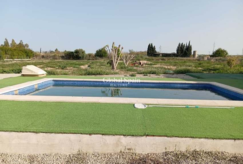 Revente - VILLA -
SAN MIGUEL DE SALINAS - Inland