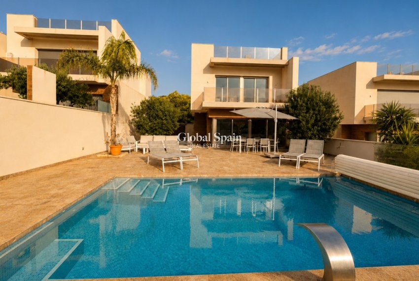 Revente - VILLA -
SAN MIGUEL DE SALINAS - Inland