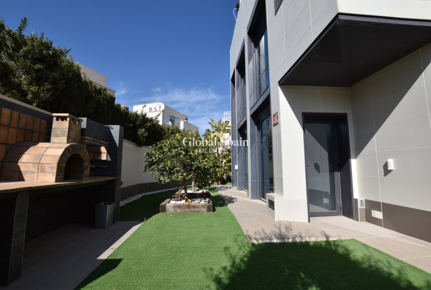 Revente - VILLA -
SAN MIGUEL DE SALINAS - Inland