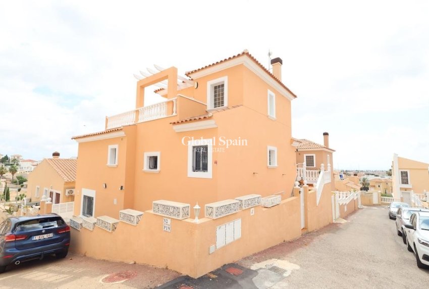 Revente - VILLA -
SAN MIGUEL DE SALINAS - Inland