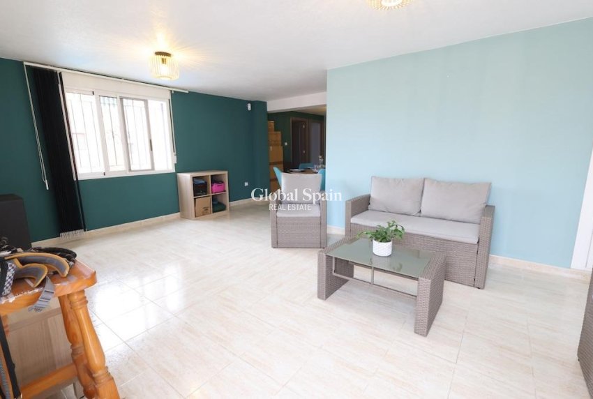 Revente - VILLA -
SAN MIGUEL DE SALINAS - Inland