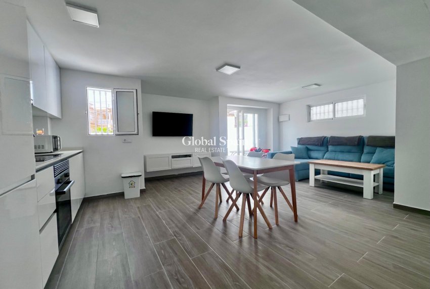 Revente - VILLA -
SAN MIGUEL DE SALINAS - Las filipinas