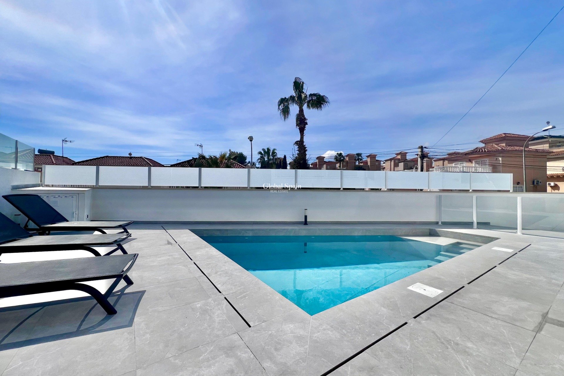 Revente - VILLA -
SAN MIGUEL DE SALINAS - Las filipinas